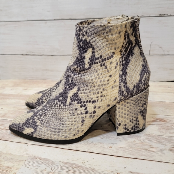 Steve Madden Shoes - Steve Madden Jillian snakeskin embossed block heel boots